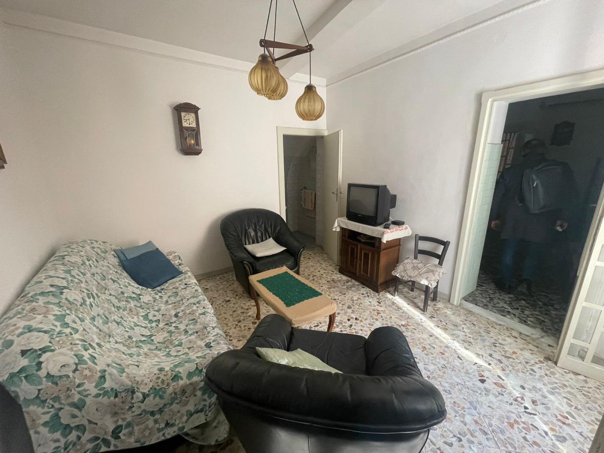 Casa indipendente di  2 vani /112 mq  a Bari - Carbonara