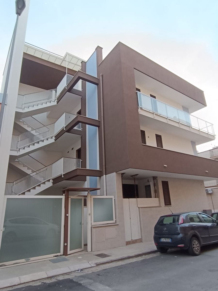 Casa indipendente di  6 vani /260 mq  a Andria (zona SANTA MARIA VETERE)