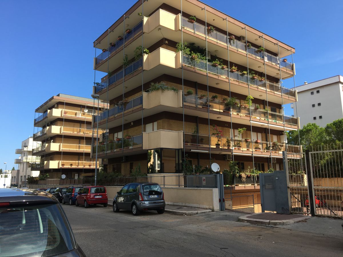 Appartamento di  4 vani /150 mq  a Bari - San Pasquale alta