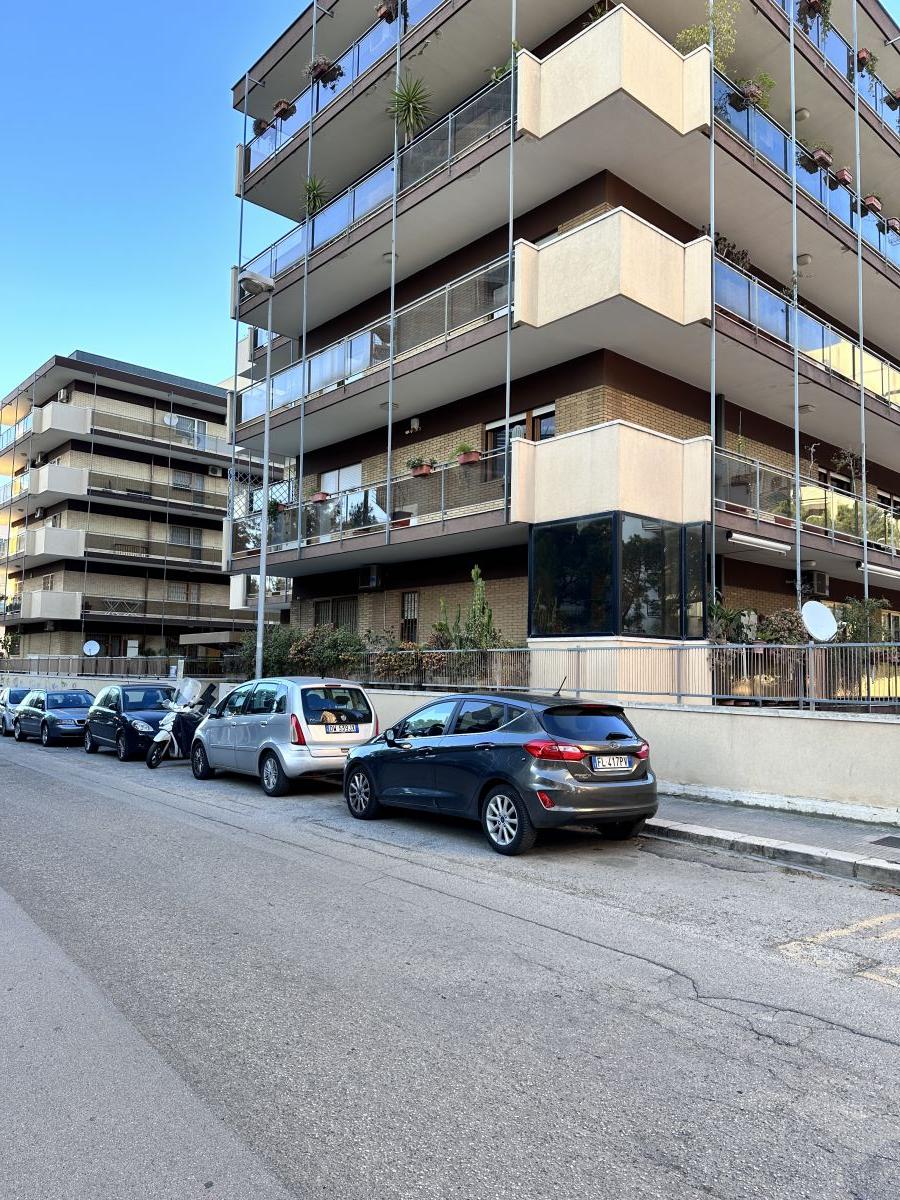 Appartamento di  4 vani /150 mq  a Bari - San Pasquale alta