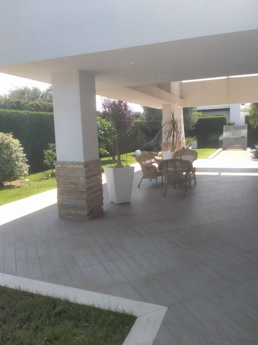 Villa (zona residenziale) di  4 vani /98 mq  a Polignano a Mare (zona Collinare - Residence Neapolis)