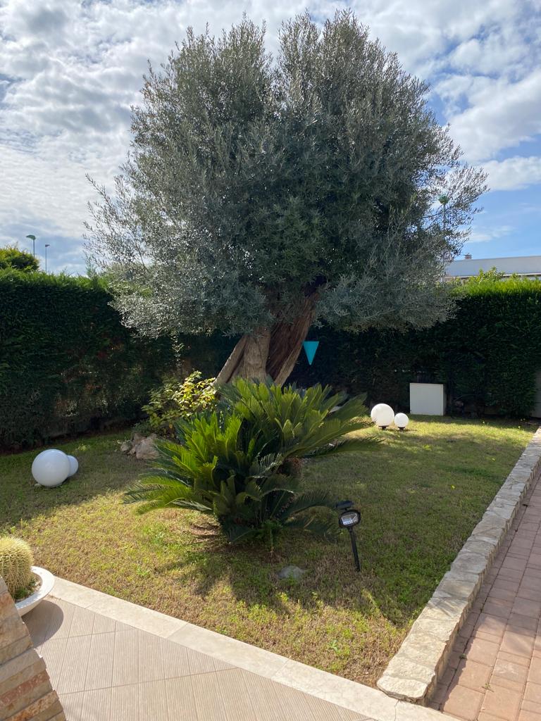 Villa (zona residenziale) di  4 vani /98 mq  a Polignano a Mare (zona Collinare - Residence Neapolis)