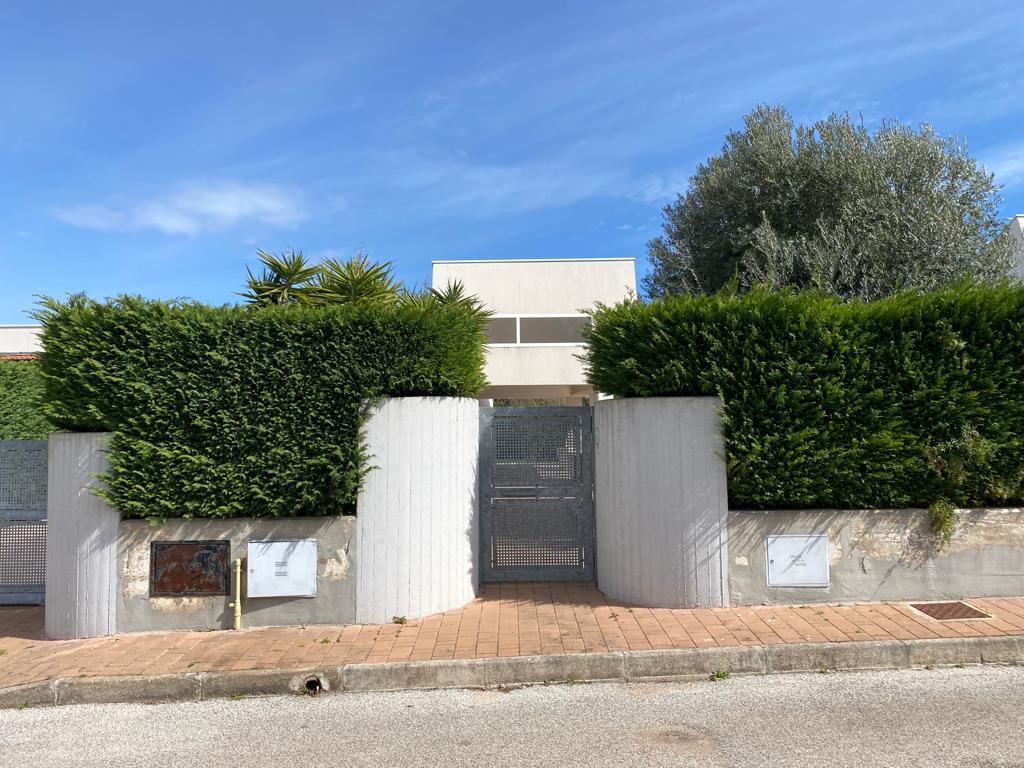 Villa (zona residenziale) di  4 vani /98 mq  a Polignano a Mare (zona Collinare - Residence Neapolis)