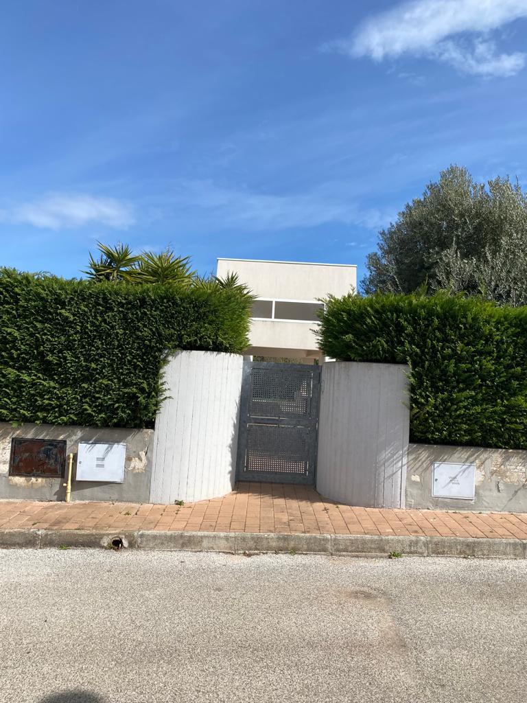 Villa (zona residenziale) di  4 vani /98 mq  a Polignano a Mare (zona Collinare - Residence Neapolis)