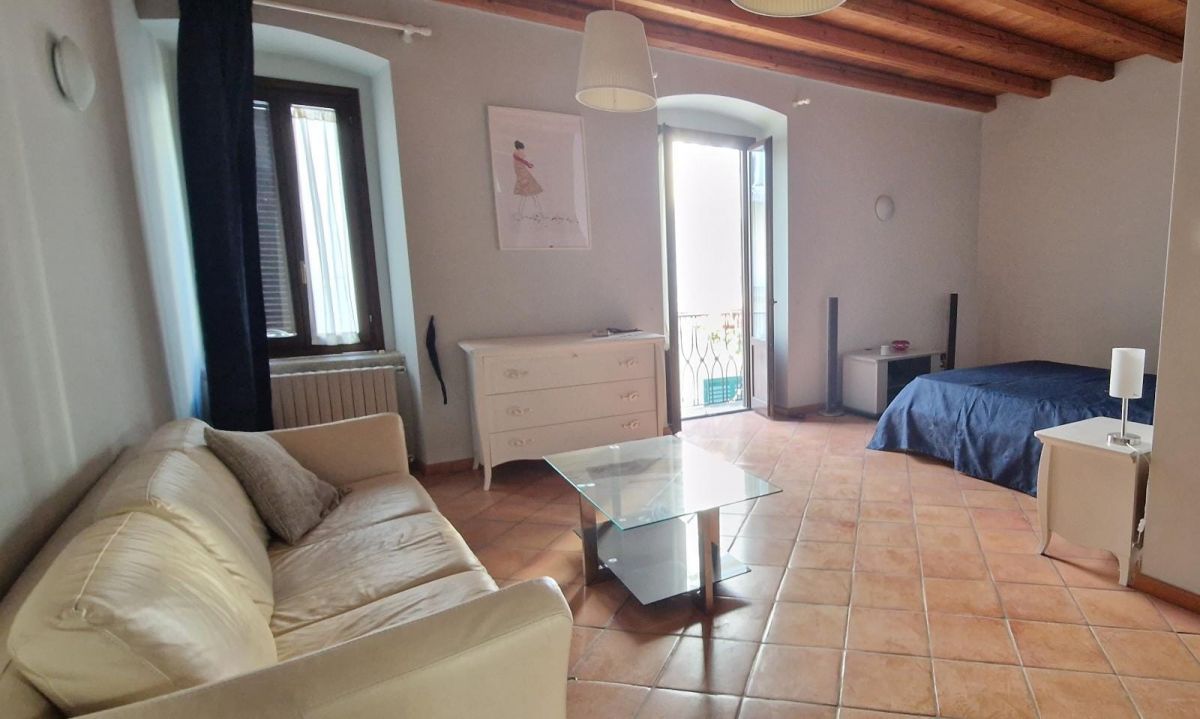 Appartamento di  6 vani /195 mq  a Trani (zona Centro storico)