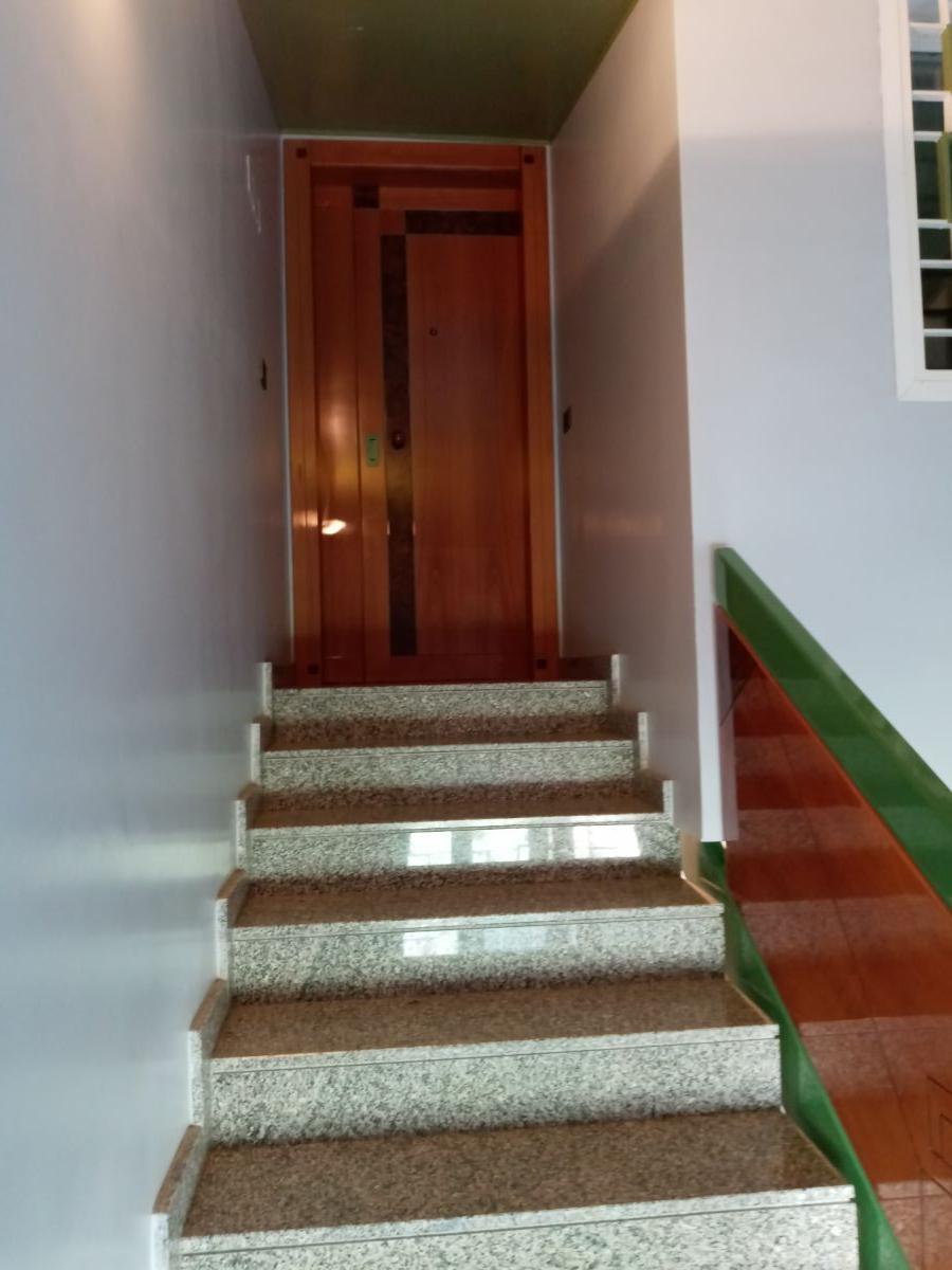 Appartamento di  6 vani /180 mq  a Bari - Poggiofranco (zona santa fara)