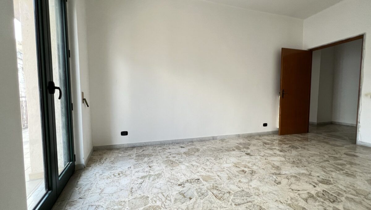 Appartamento di  3 vani /135 mq  a Cassano delle Murge (zona Centrale)