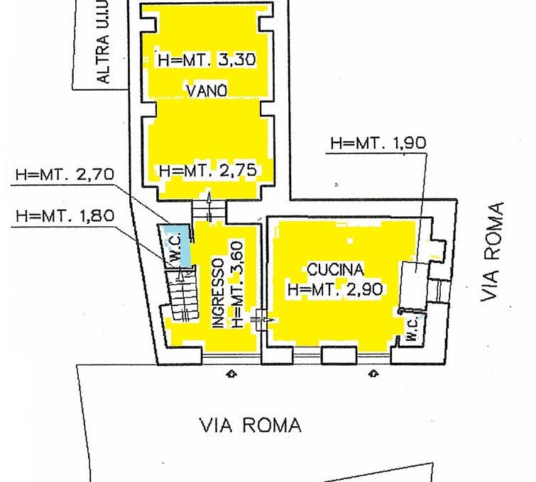 Casa indipendente di  4 vani /200 mq  a Cassano delle Murge (zona Centrale)