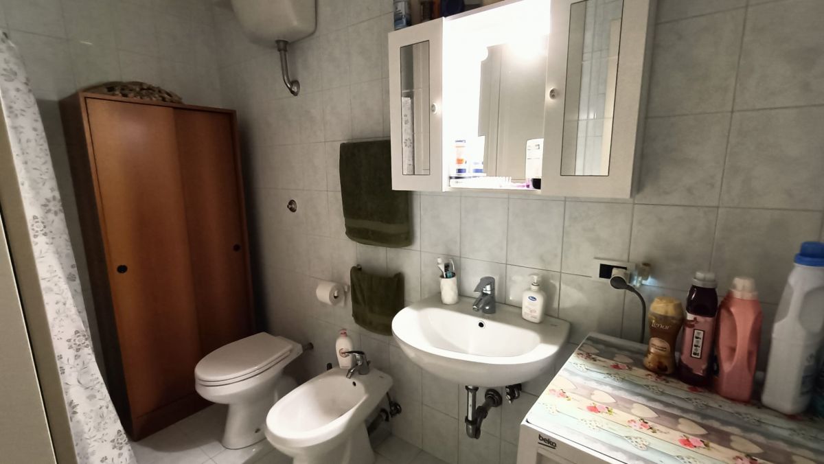 Appartamento di  3 vani /96 mq  a Capurso (zona via roma)