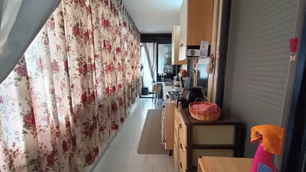 Appartamento di  3 vani /96 mq  a Capurso (zona via roma)