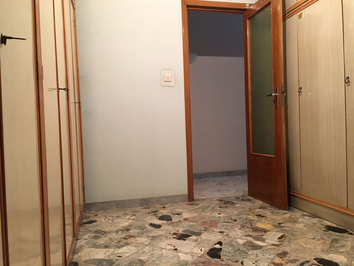 Appartamento di  6 vani /195 mq  a Bari - Murat