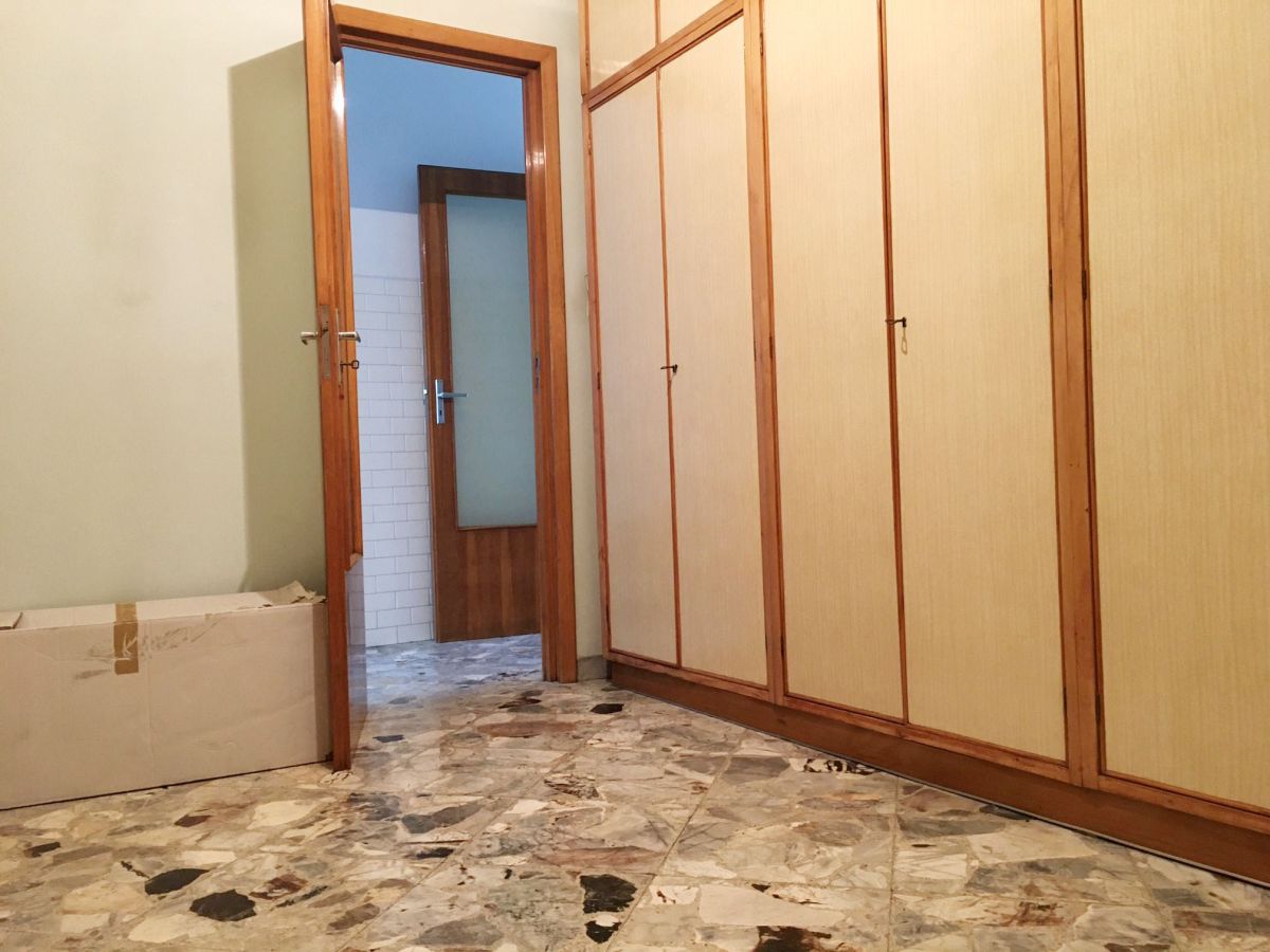 Appartamento di  6 vani /195 mq  a Bari - Murat