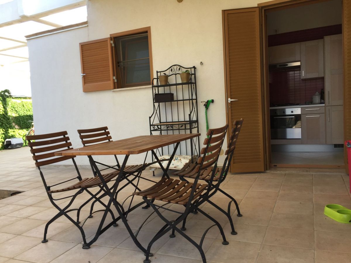 Villa (zona residenziale) di  4 vani /100 mq  a Polignano a Mare (zona Collinare - Residence Neapolis)