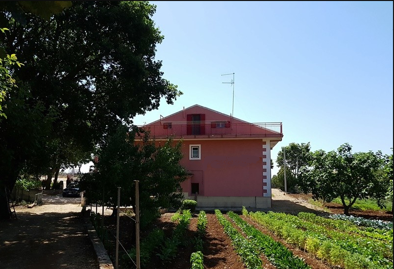 Rustico / Casale / Masseria di  6 vani /346 mq  a Cassano delle Murge (zona Contrada Lama Cardillo - Giustino)