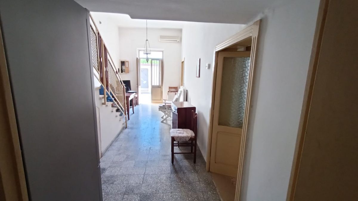 Casa indipendente di  3 vani /80 mq  a Cellamare (zona piazza aldo moro )