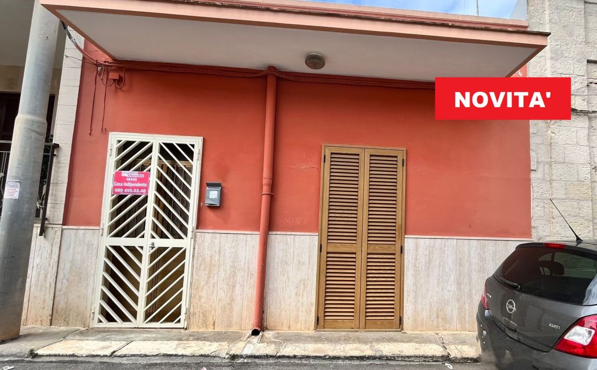 Casa indipendente di  3 vani /80 mq  a Cellamare (zona corso roma)