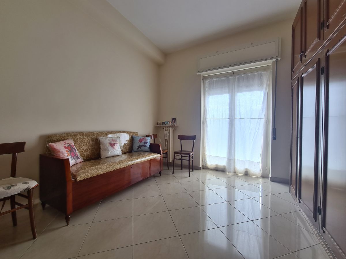 Appartamento di  5 vani /115 mq  a Bisceglie (zona Corso Umberto)