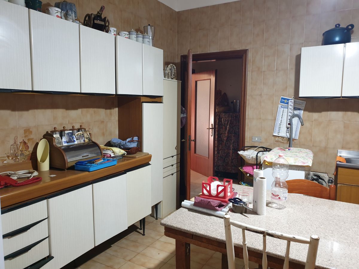 Villa indipendente di  9 vani /371 mq  a Cassano delle Murge (zona Circito)