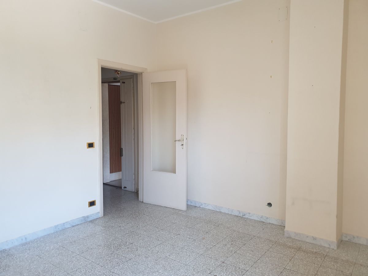 Appartamento di  3 vani /98 mq  a Bari - San Paolo