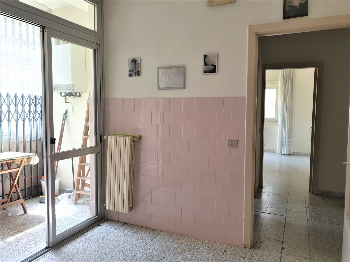 Appartamento di  3 vani /98 mq  a Bari - San Paolo