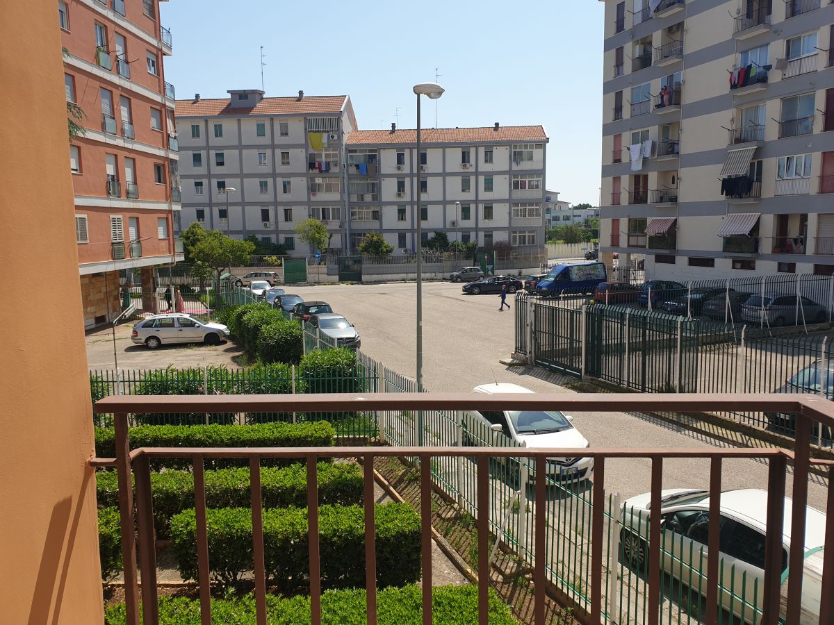 Appartamento di  3 vani /98 mq  a Bari - San Paolo