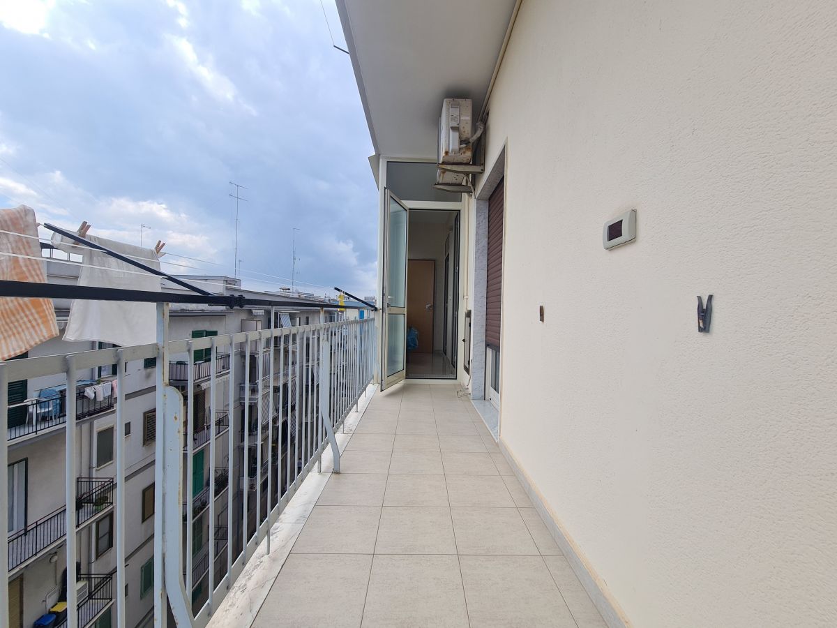 Appartamento di  5 vani /115 mq  a Bisceglie (zona Corso Umberto)