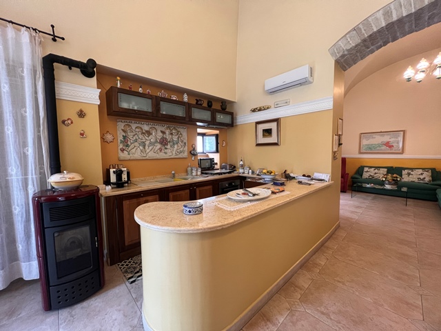 Appartamento di  5 vani /200 mq  a Ruvo di Puglia