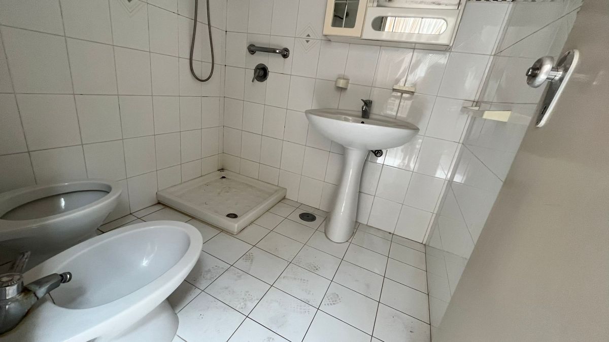 Casa indipendente di  3 vani /80 mq  a Cellamare (zona corso roma)