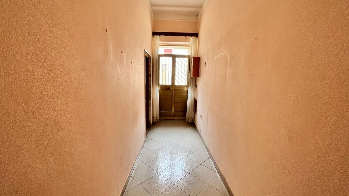 Casa indipendente di  3 vani /80 mq  a Cellamare (zona corso roma)