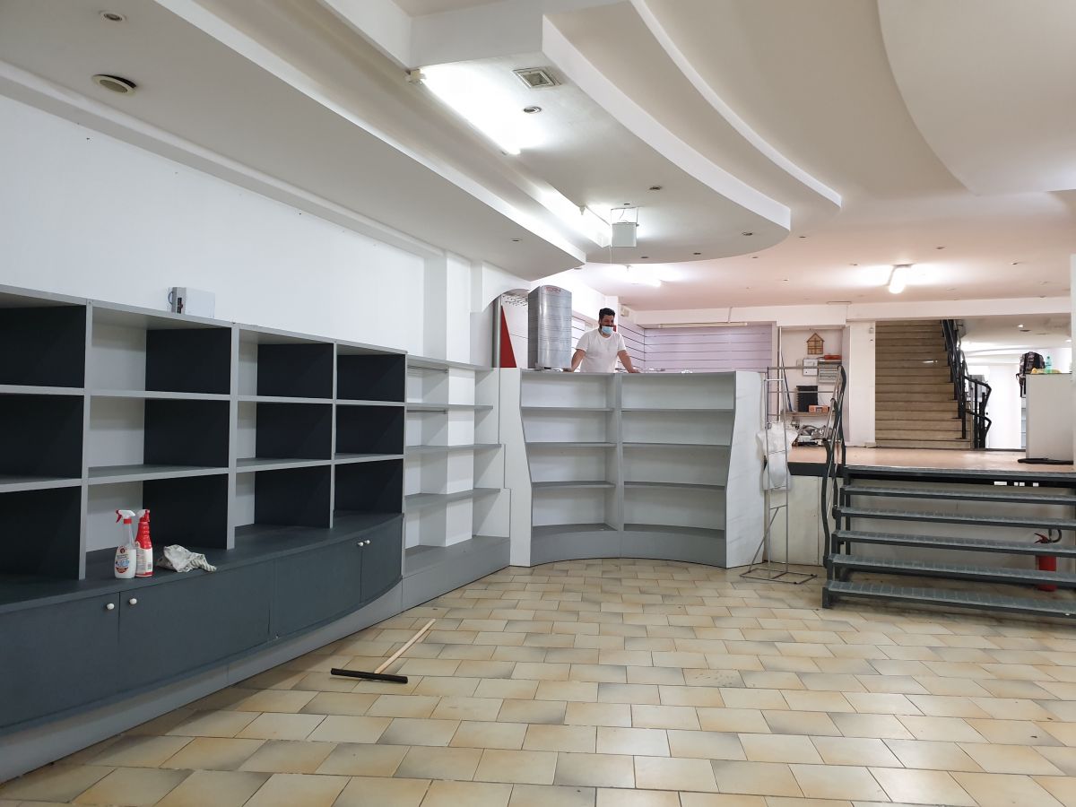 Locale commerciale 480 mq a Bari - Picone (zona vicinanze Stazione Centrale)