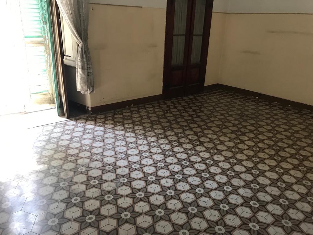 Appartamento di  3 vani /95 mq  a Noicattaro (zona Centro)