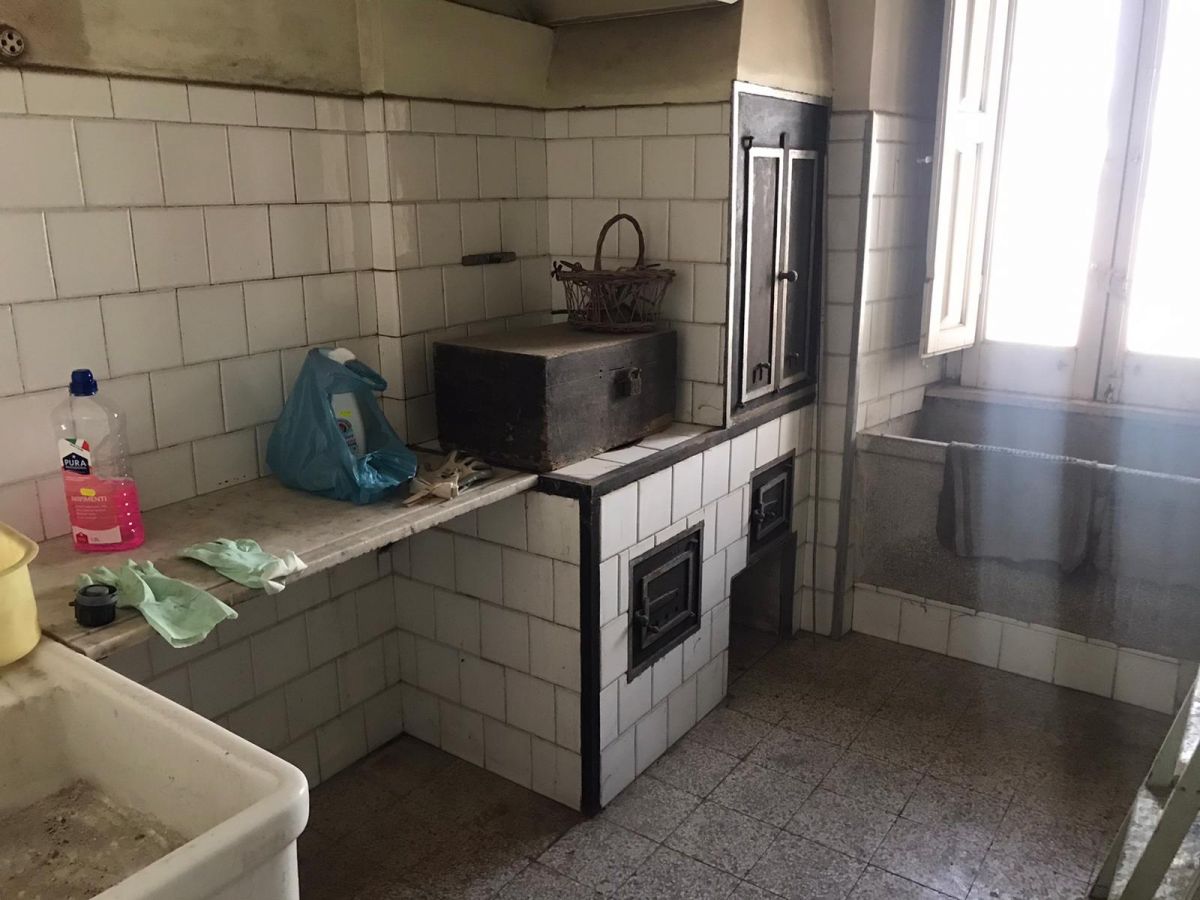 Appartamento di  3 vani /95 mq  a Noicattaro (zona Centro)