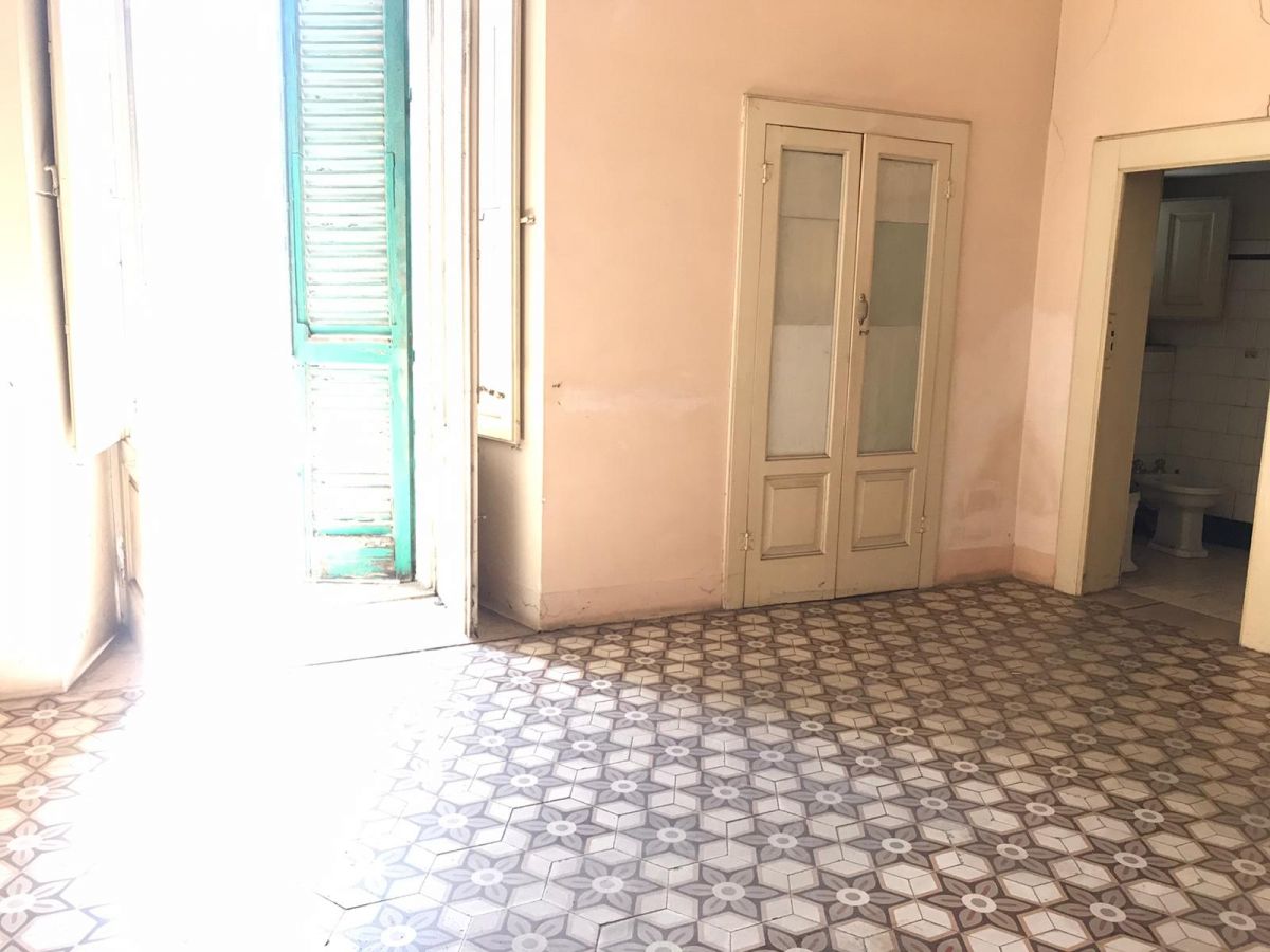 Appartamento di  3 vani /95 mq  a Noicattaro (zona Centro)