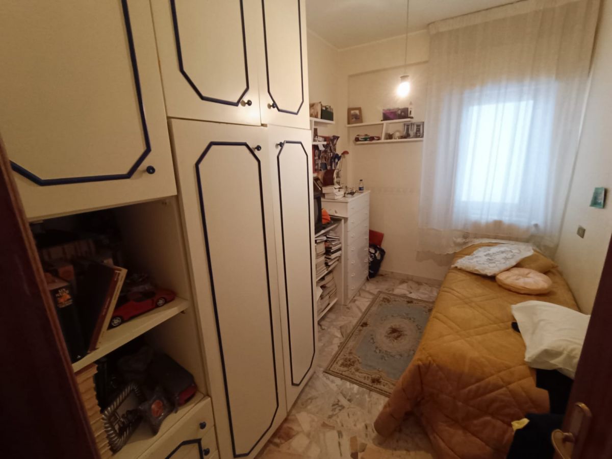 Appartamento di  5 vani /130 mq  a Andria (zona CROCI CAMAGGIO MONTINGELLI)