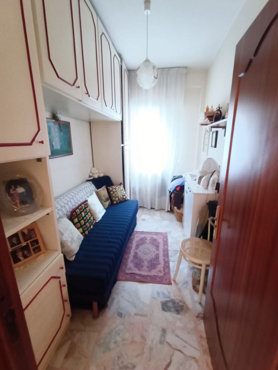 Appartamento di  5 vani /130 mq  a Andria (zona CROCI CAMAGGIO MONTINGELLI)