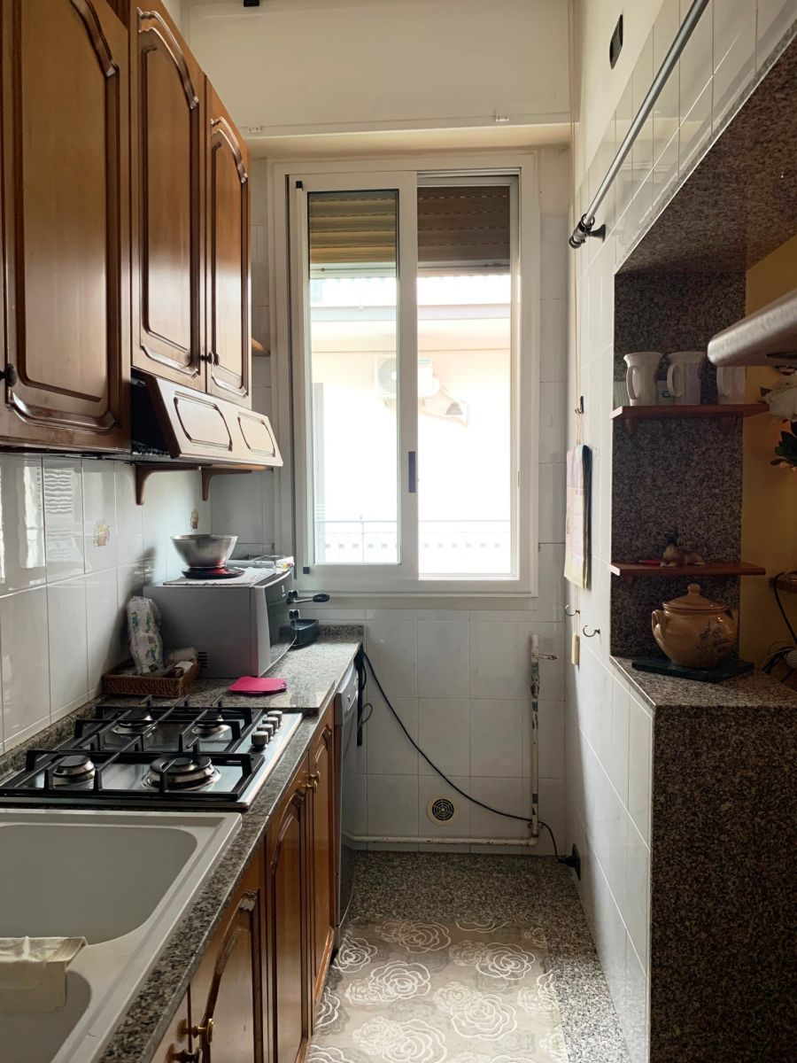 Appartamento di  3 vani /79 mq  a Noicattaro (zona Centro)