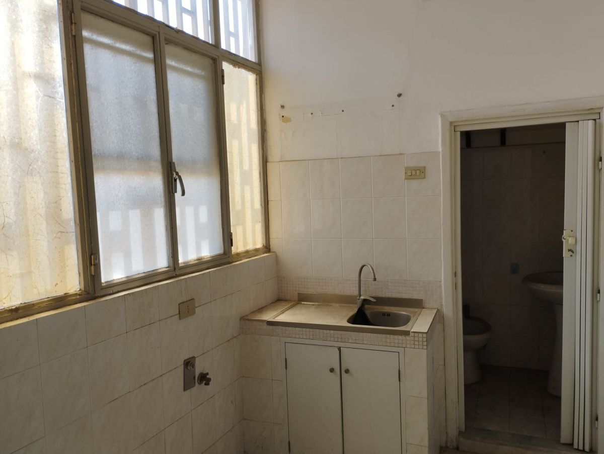 Casa indipendente di  4 vani /165 mq  a Bari - Ceglie del Campo