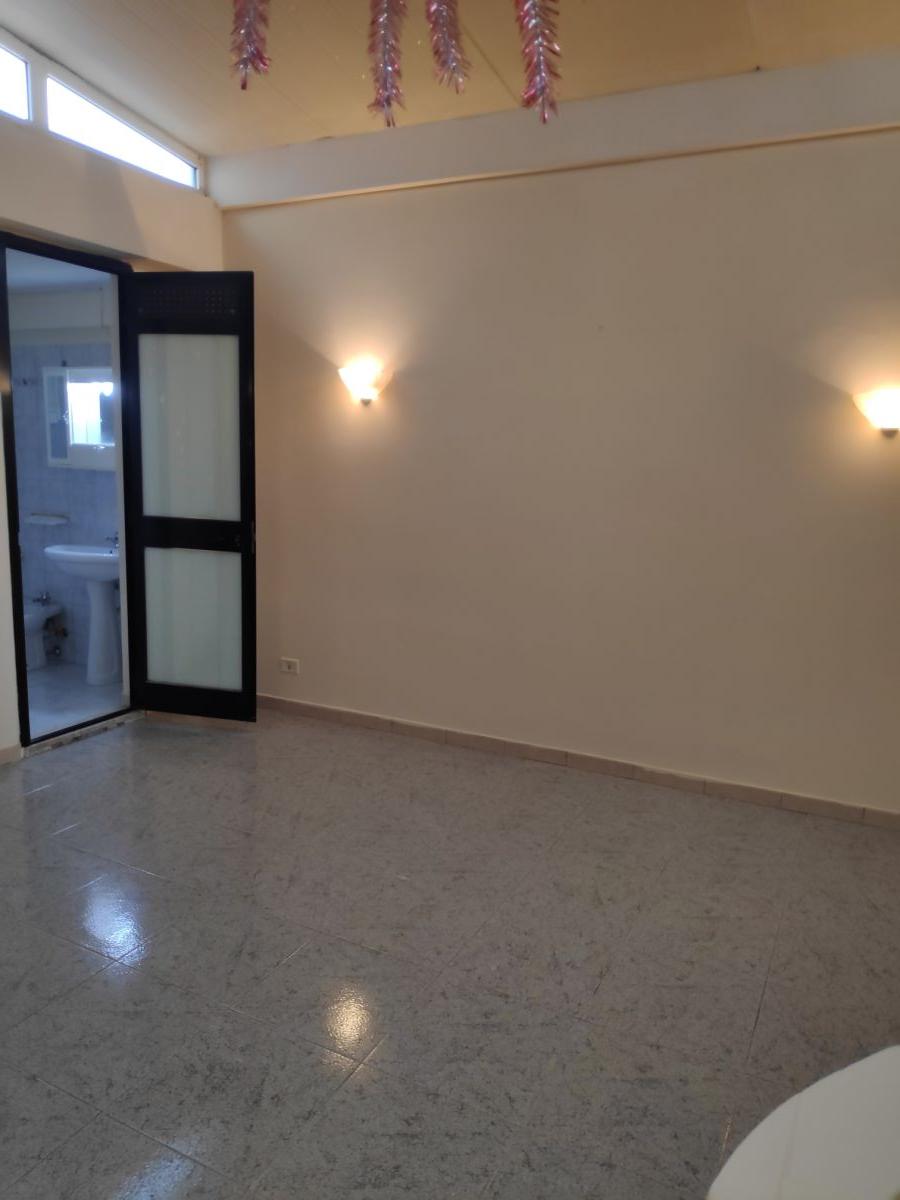 Appartamento di  3 vani /70 mq  a Bari - Carrassi (zona 2° trav. dopo il carcere)