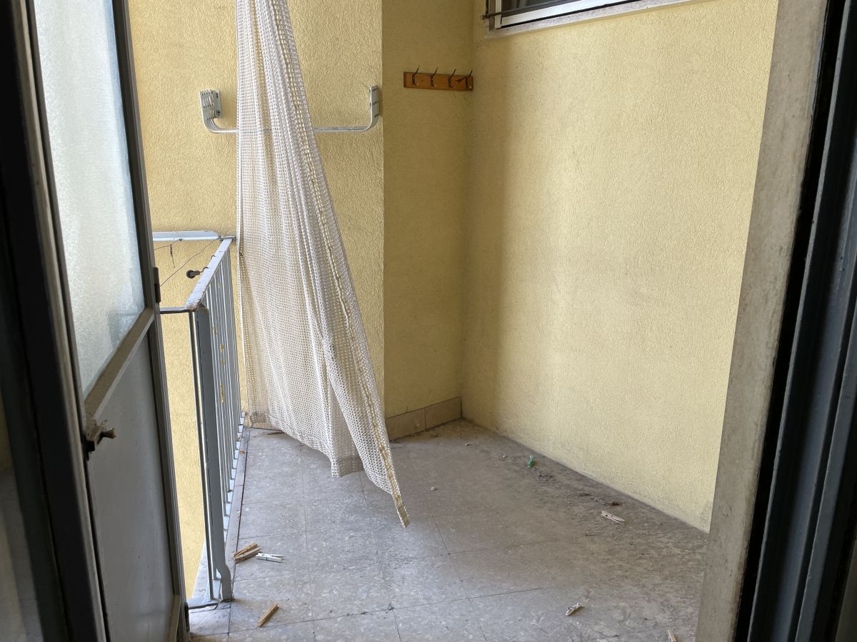 Appartamento di  5 vani /137 mq  a Bari - Libertà  (zona Via Crispi)