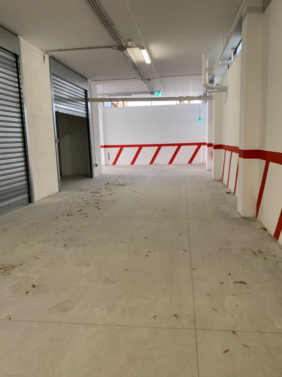 Box / Garage / Posto Auto di  1 vani /23 mq  a Bari - Poggiofranco (zona viale concilio vaticano)