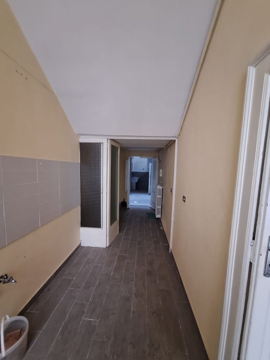 Casa indipendente di  3 vani /80 mq  a Noicattaro (zona zona villa)