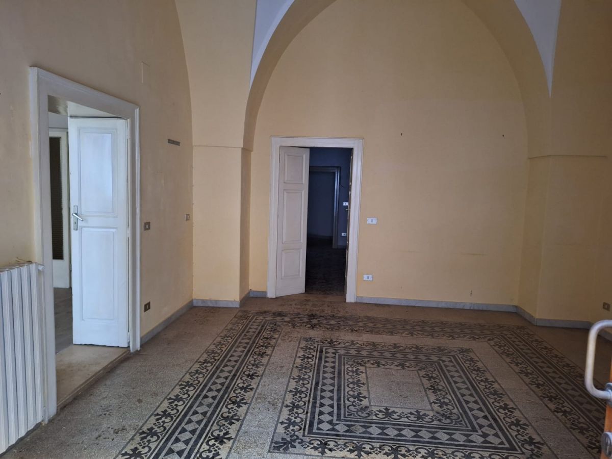 Casa indipendente di  3 vani /80 mq  a Noicattaro (zona zona villa)