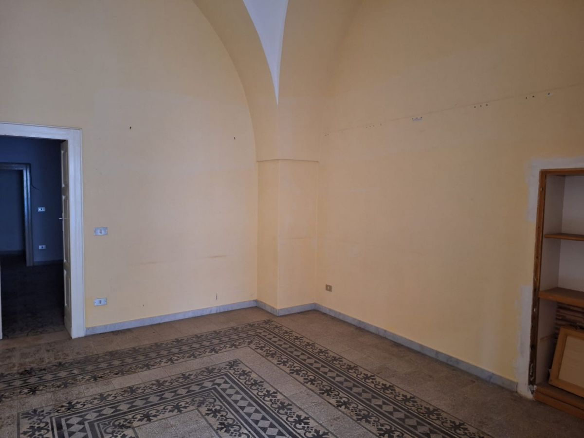 Casa indipendente di  3 vani /80 mq  a Noicattaro (zona zona villa)