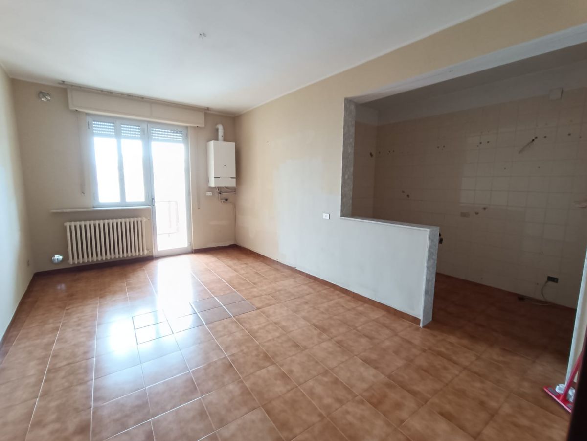 Appartamento di  4 vani /90 mq  a Andria (zona SACRO CUORE )