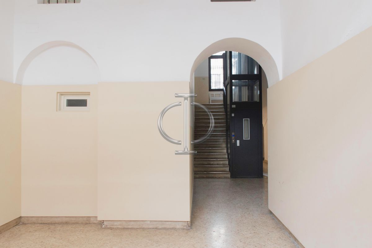 Appartamento di  6 vani /280 mq  a Bari - Murat