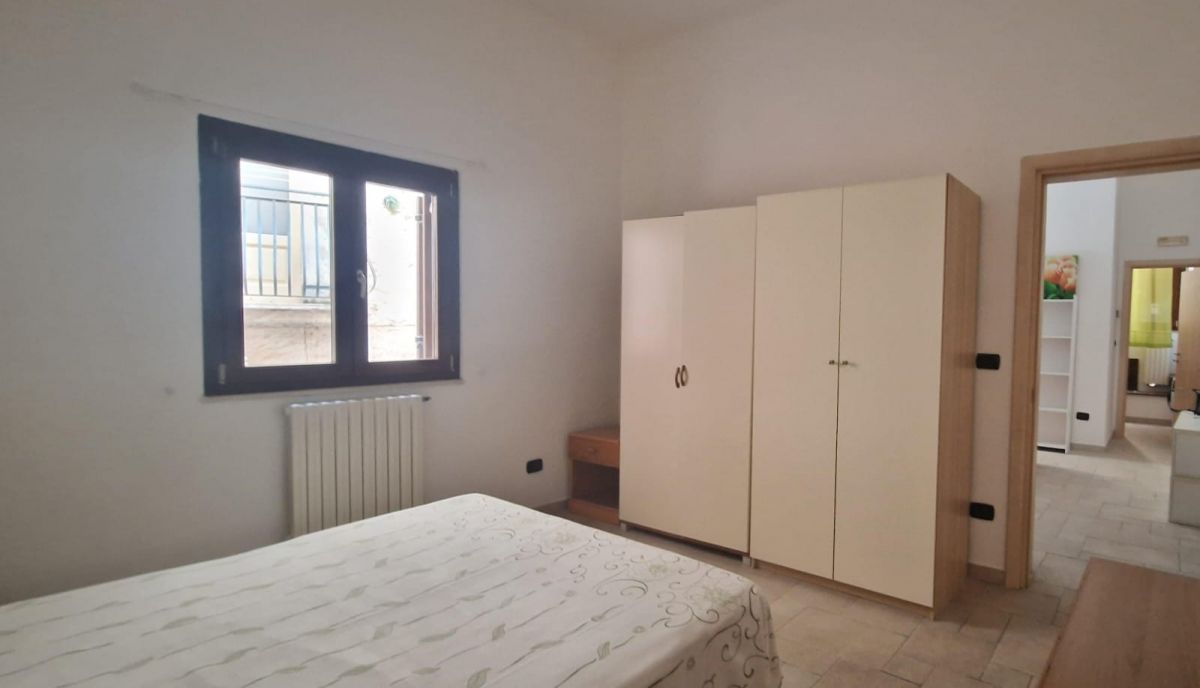 Palazzo / Stabile di  5 vani /210 mq  a Trani (zona Centro storico)