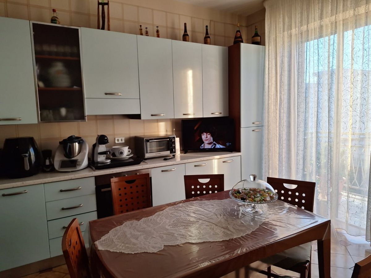 Appartamento di  3 vani /91 mq  a Noicattaro (zona zona via capurso)