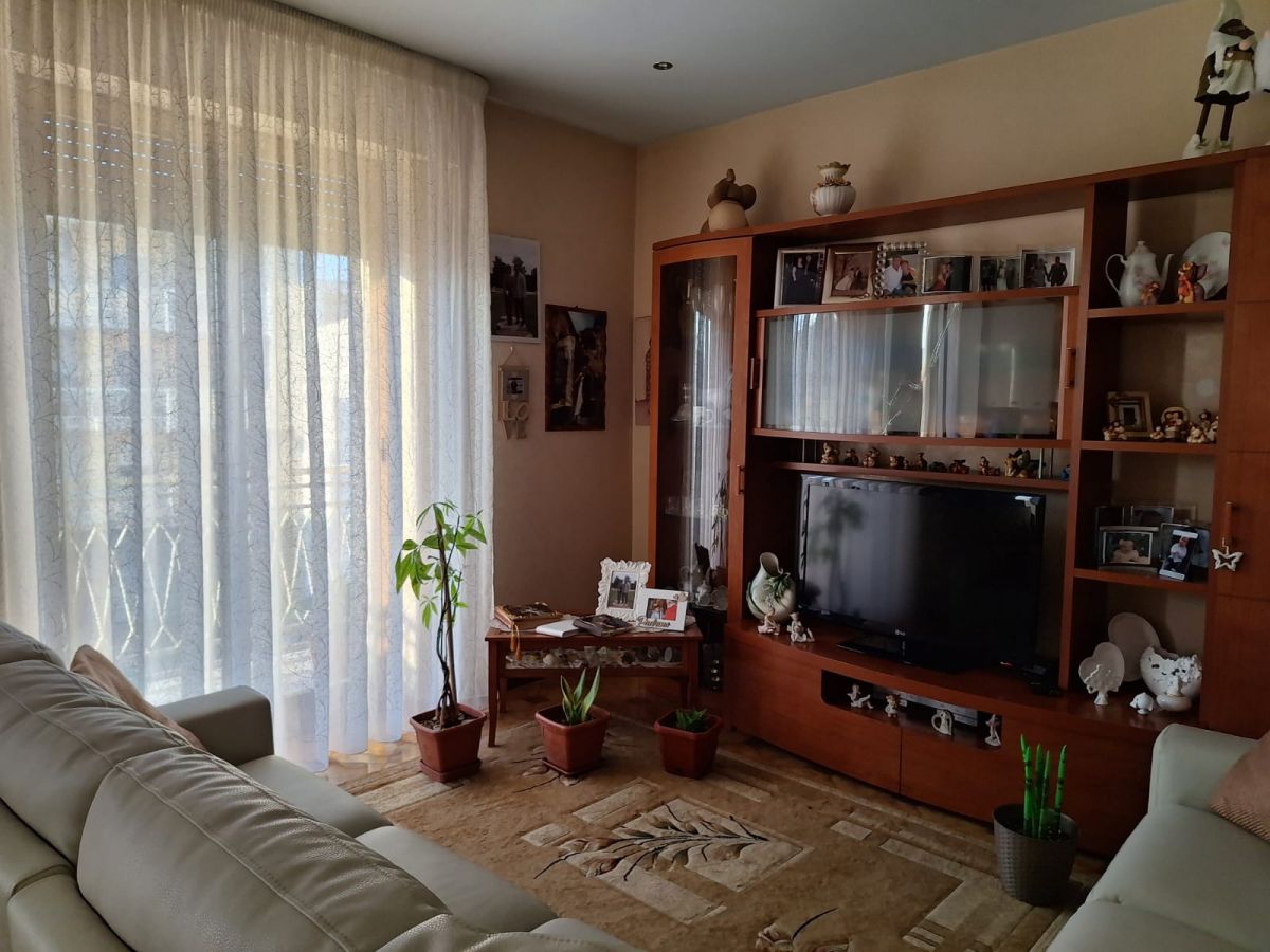 Appartamento di  3 vani /91 mq  a Noicattaro (zona zona via capurso)