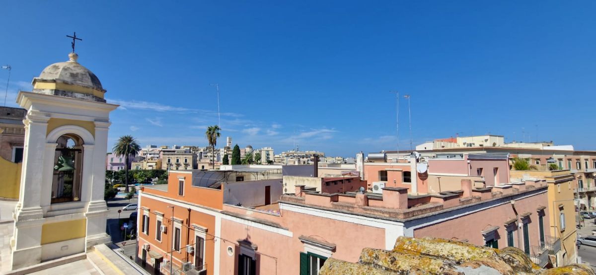 Appartamento di  5 vani /174 mq  a Bisceglie (zona Centro)