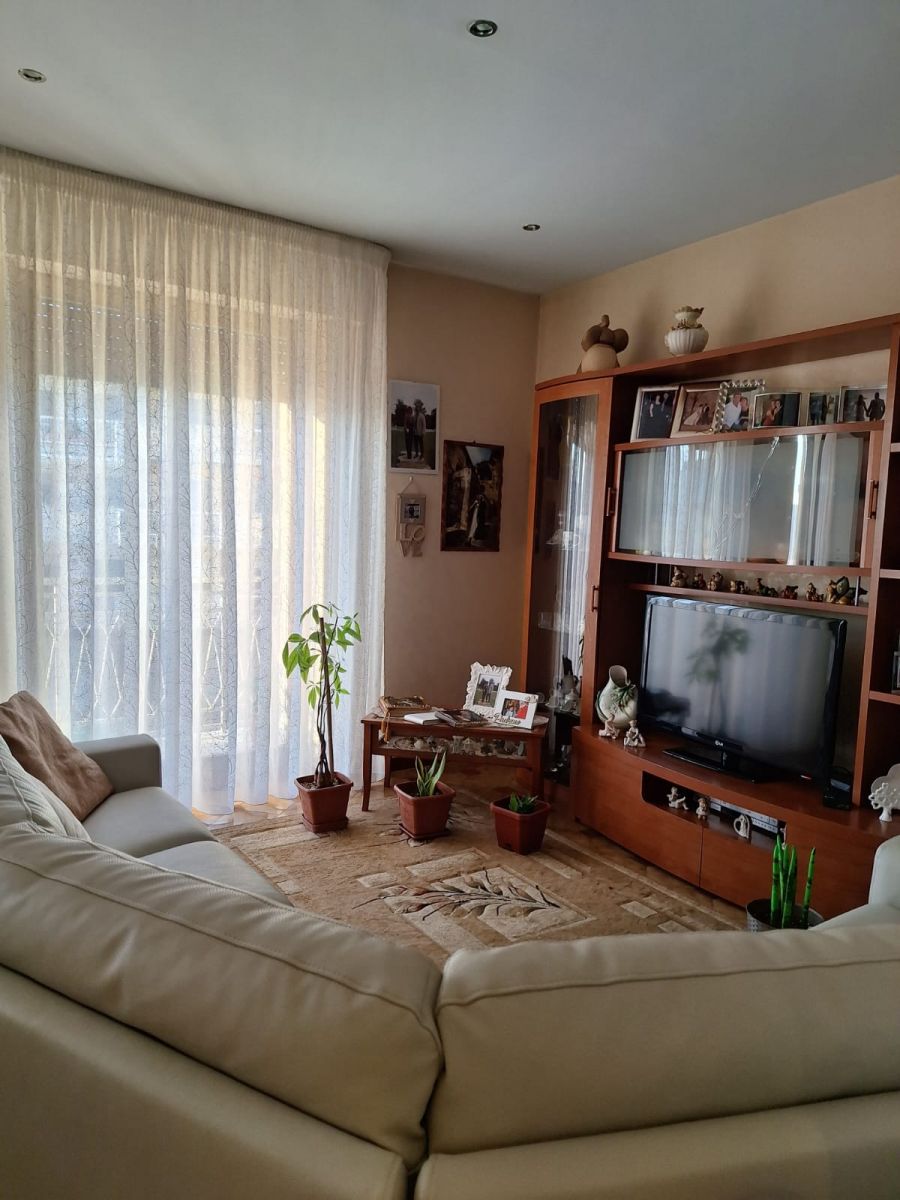 Appartamento di  3 vani /91 mq  a Noicattaro (zona zona via capurso)